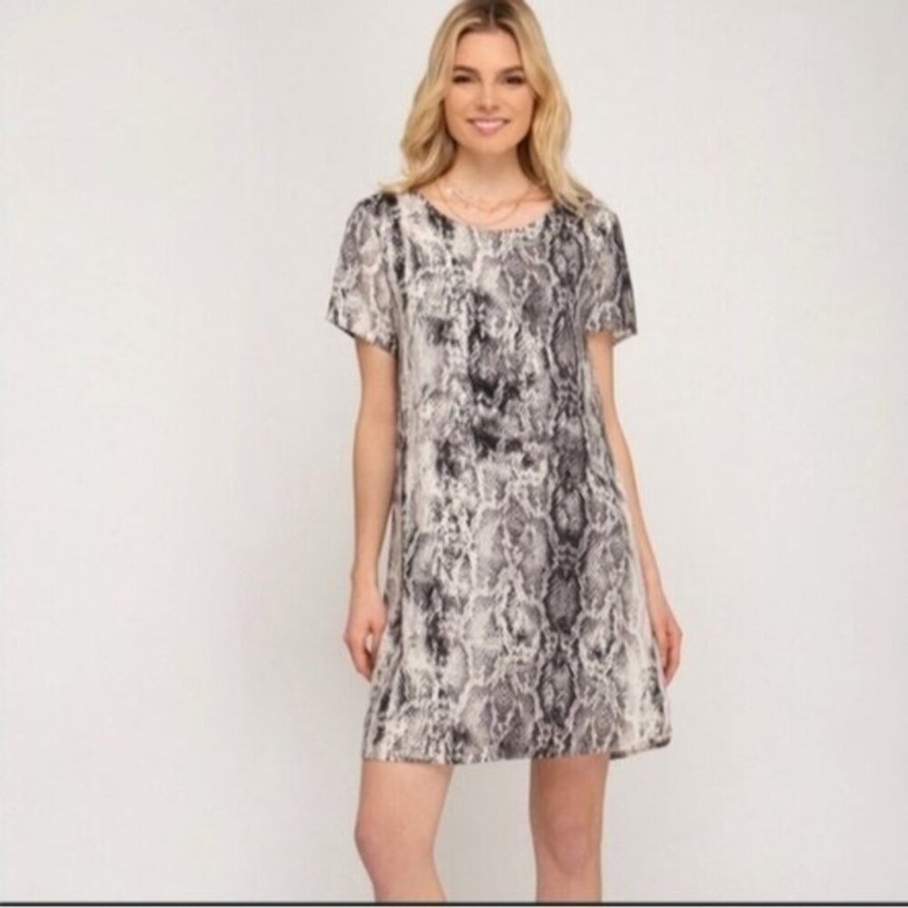 Snakeskin Shift Mini Dress Shirt Style EUC Size XL She and Sky
